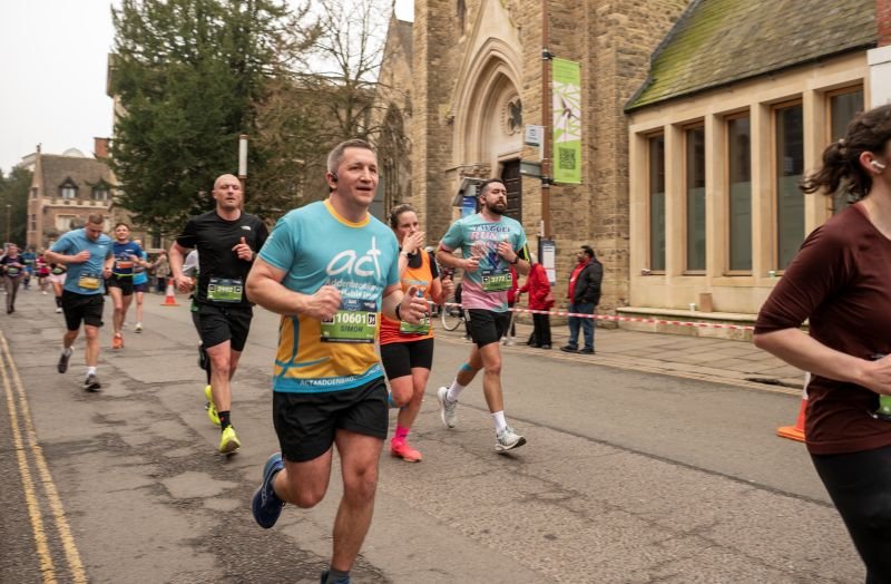 a man running Cambridge Half marathon