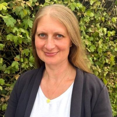Helen Sadler head and shoulders 800 x 880