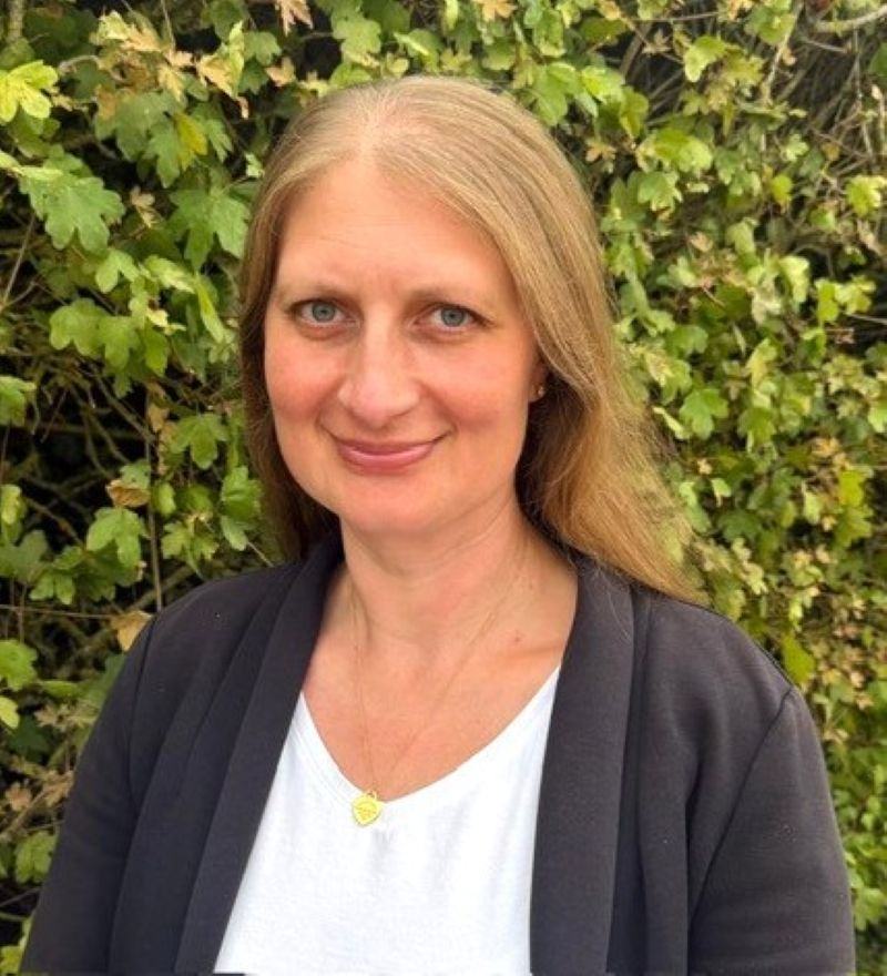 Helen Sadler head and shoulders 800 x 880