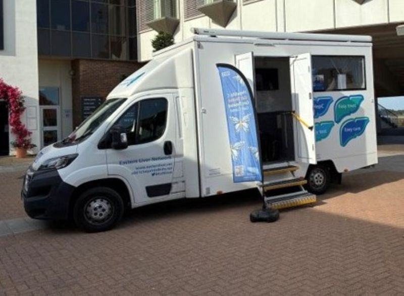 HepC mobile testing station cropped 800 x 558
