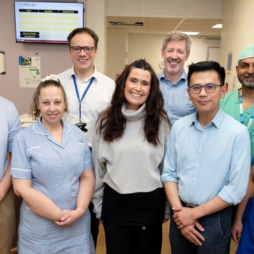 Patient Jane with members of CUH staff involved in her robotic Whipple's surgery