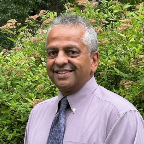 Vilas NAVAPURKAR 800 x 1067