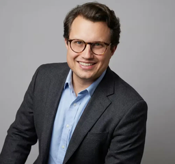 Dr Henno Martin