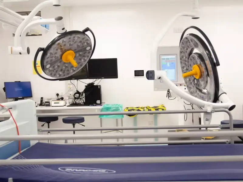 Operating theatre - lights and operating table