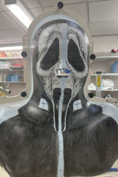 scream mask cropped 400 x 602