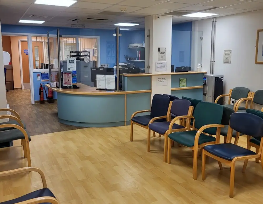 Waiting room and reception in the PET department